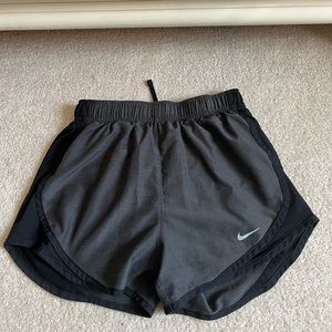 Women’s XS Nike Grey/Black Athletic Shorts